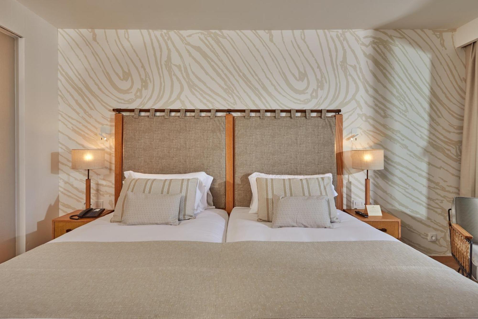 เอสเปเรีย ลันซาโรเต Hotel ปูแอร์โตกาเลโร ห้อง รูปภาพ A bedroom at the hotel